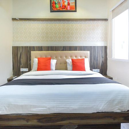Capital O Moments Inn Amritsar Bagian luar foto