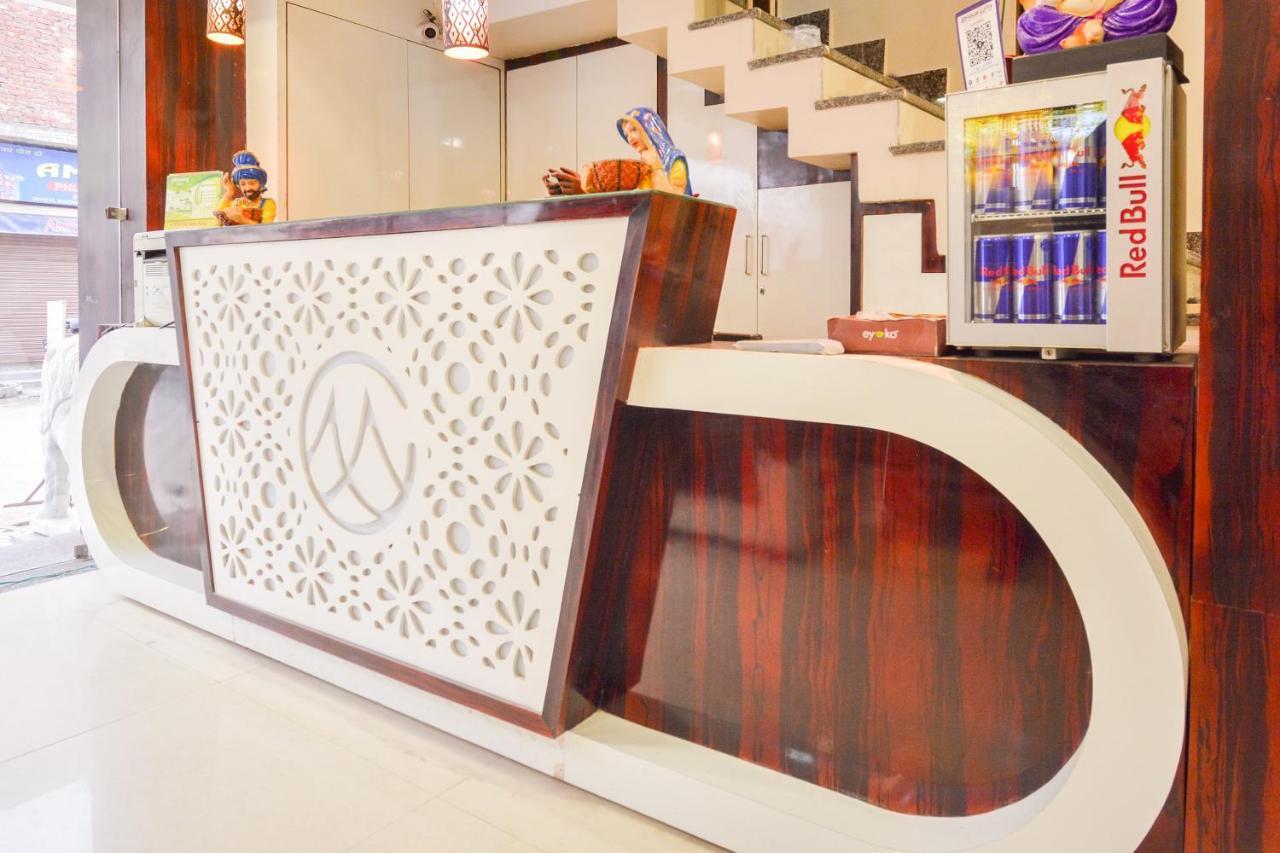 Capital O Moments Inn Amritsar Bagian luar foto