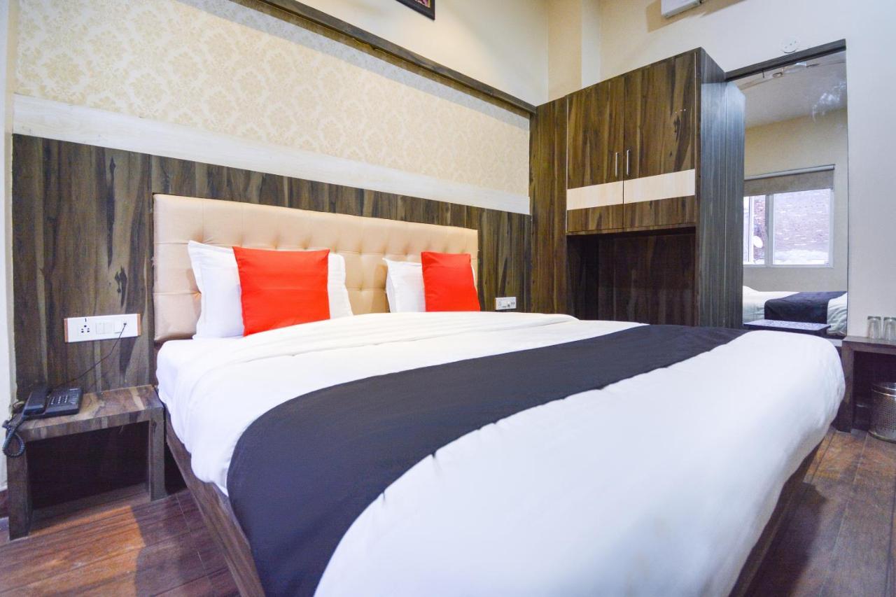 Capital O Moments Inn Amritsar Bagian luar foto